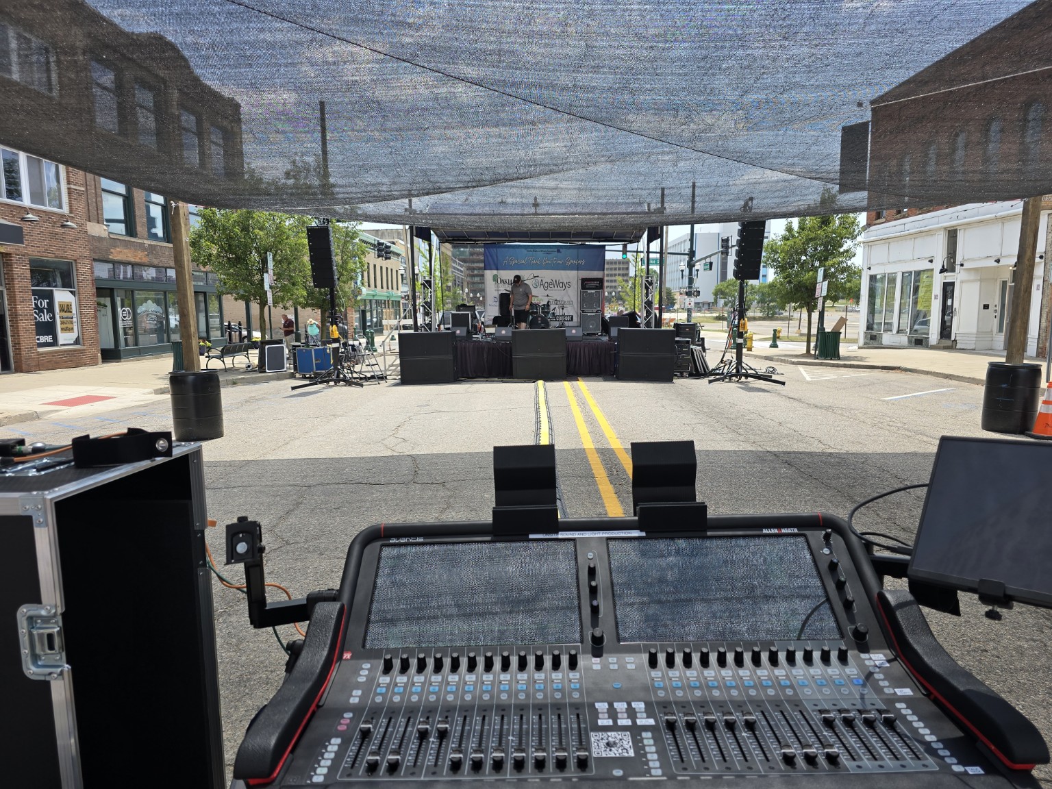 Allen and Heath Avantis Ultra at a downtown outdoor event
